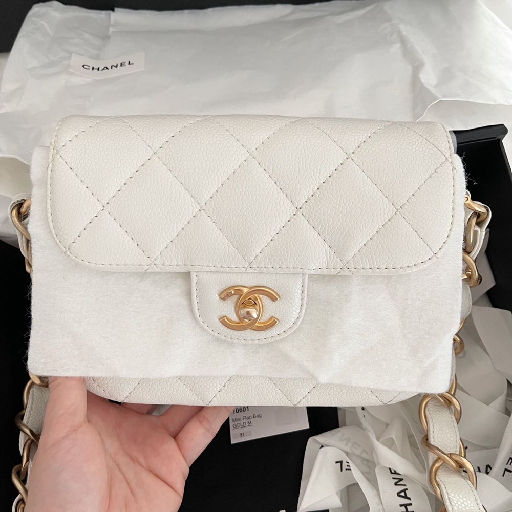 Chanel mini flap bag 💕